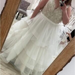DISCONTINUED Allure Bridal wedding dress